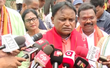 ନବୀନ ପଟ୍ଟନାୟକଙ୍କୁ ଭେଟି ନିମନ୍ତ୍ରଣ ଜଣାଇଲେ ମୁଖ୍ୟମନ୍ତ୍ରୀ ମୋହନ ମାଝୀ
