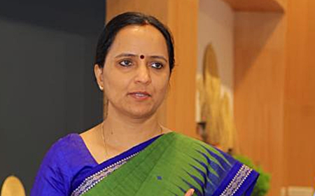 କାର୍ଯ୍ୟରେ ଯୋଗଦେଲେ ସୁଜାତା କାର୍ତ୍ତିକେୟନ