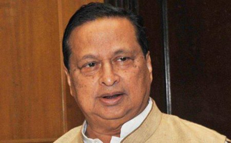 ଘରୁ ଚୋରି ପରେ ଡରିଗଲେଣି ରାଜନେତା