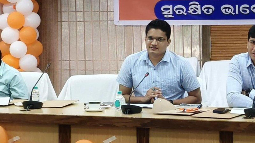 କଟକ ଜିଲ୍ଲାପାଳଙ୍କୁ ସ୍ୱାଧିକାର ଭଙ୍ଗ ନୋଟିସ୍ ଜାରି